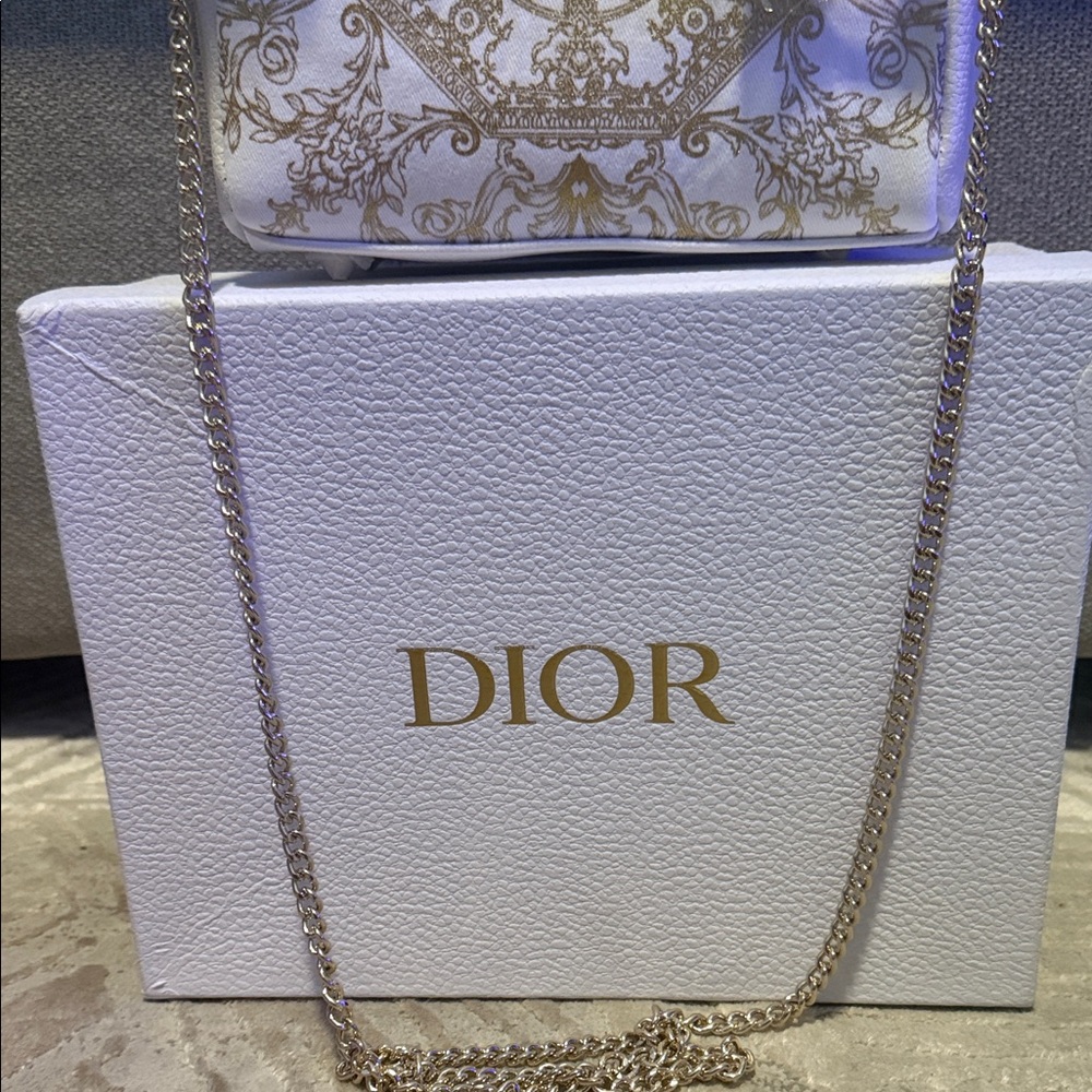 UPCYCLED GWP - Dior Cream and Gold Mini Bag - Picture 4 of 7